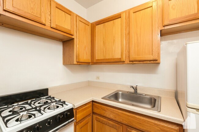 Building Photo - 1164 North Dearborn-515