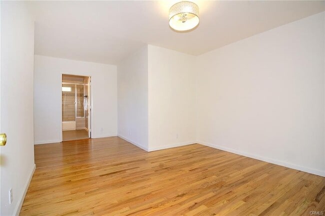 Building Photo - 14645 La Maida St