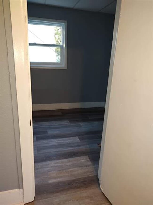 Building Photo - Lovely 2/1 small house for rent!!