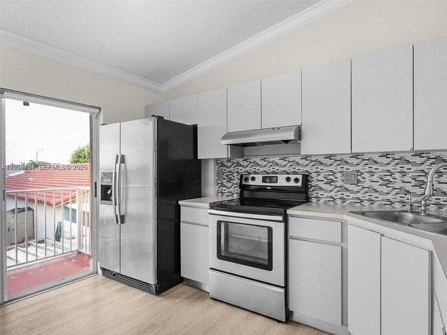 Building Photo - 3375 W 76th St