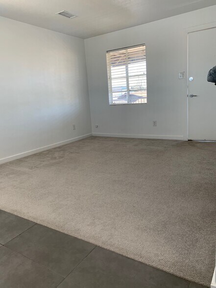 Building Photo - 746 W Turney Ave, Apt 8