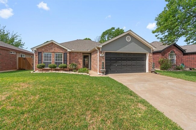 Building Photo - 226 Claris Ln