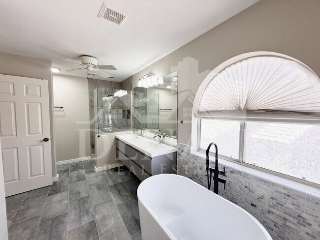 Building Photo - 4431 E Badger Way