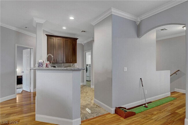 Building Photo - 2050 W Warm Springs Rd