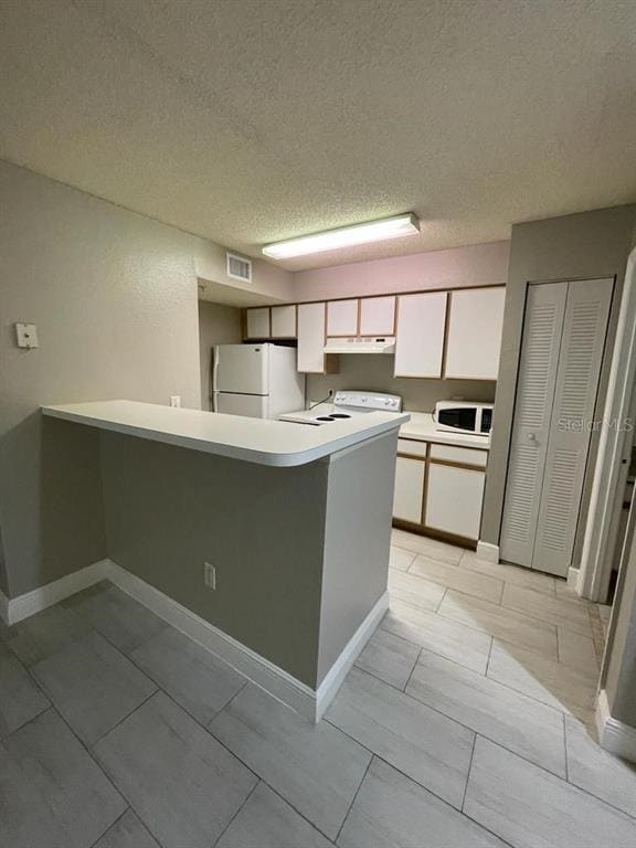 Building Photo - 2214 Grand Cayman Ct