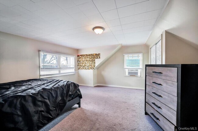 Building Photo - 2315 Willow St