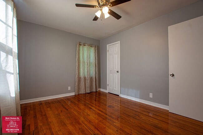 Building Photo - 1422 N 38th St