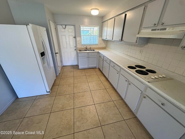 Building Photo - 125 Lucas Rd