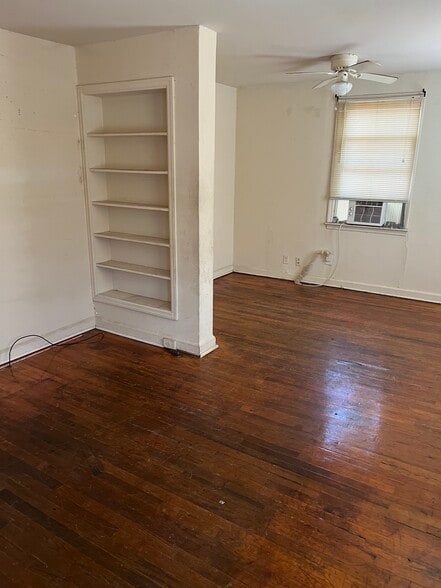 Building Photo - 1835 Bethlea Ave