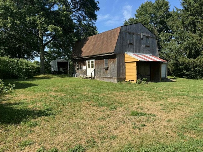 Building Photo - Cute Farm Cottage Enon Valley