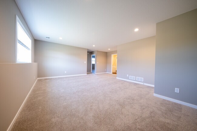 Building Photo - 1121 Dorothy Ln