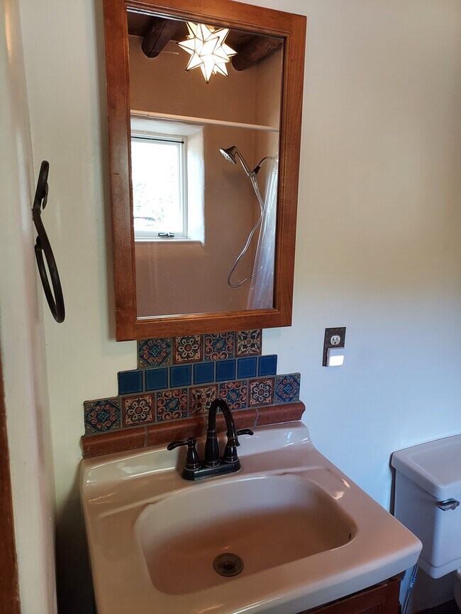 Building Photo - 20 Rancho Ancon Ln