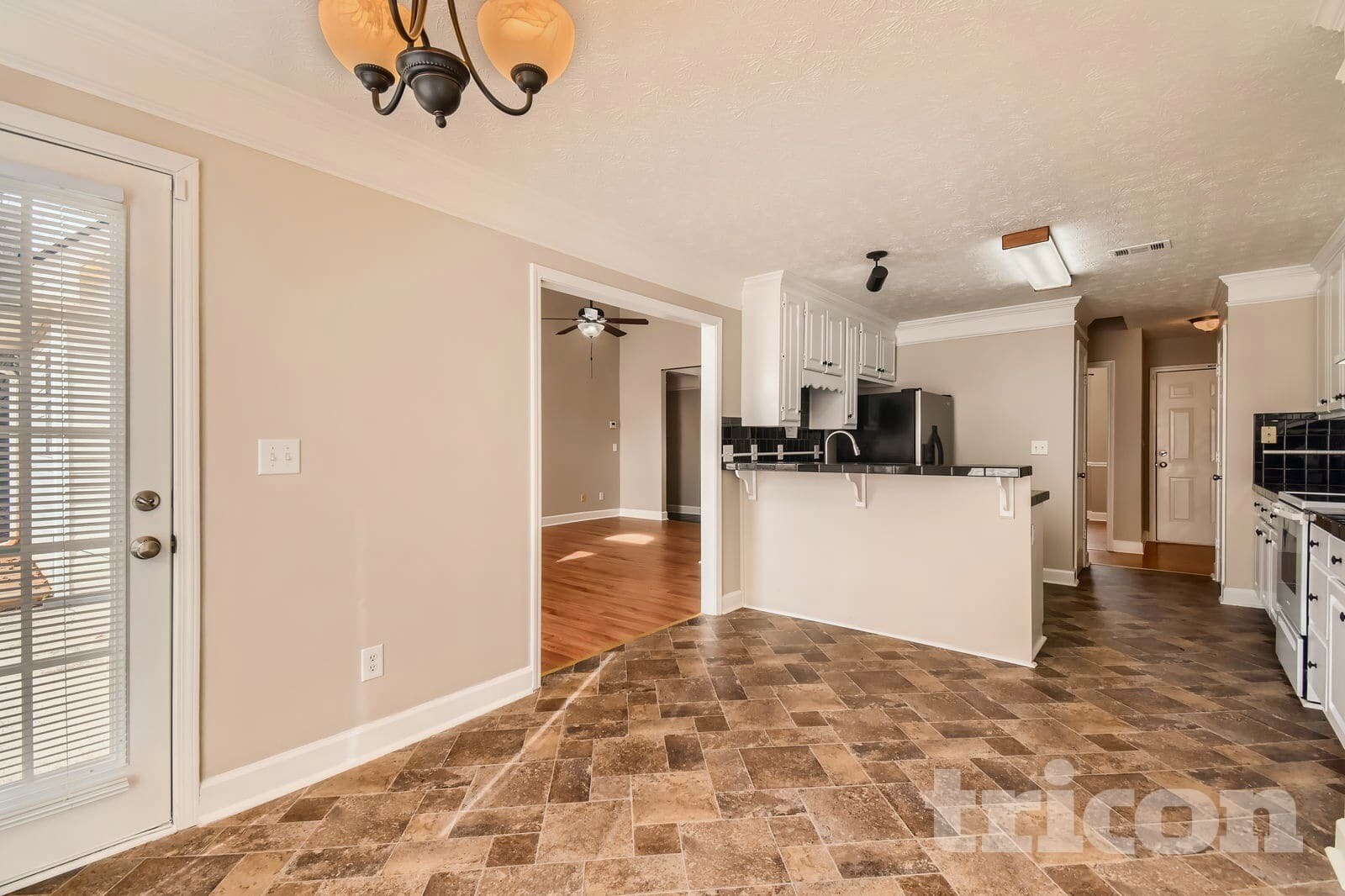 Building Photo - 65 Bermuda Cir