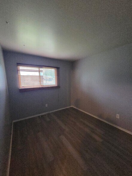 Building Photo - 6630 Eastmont Dr