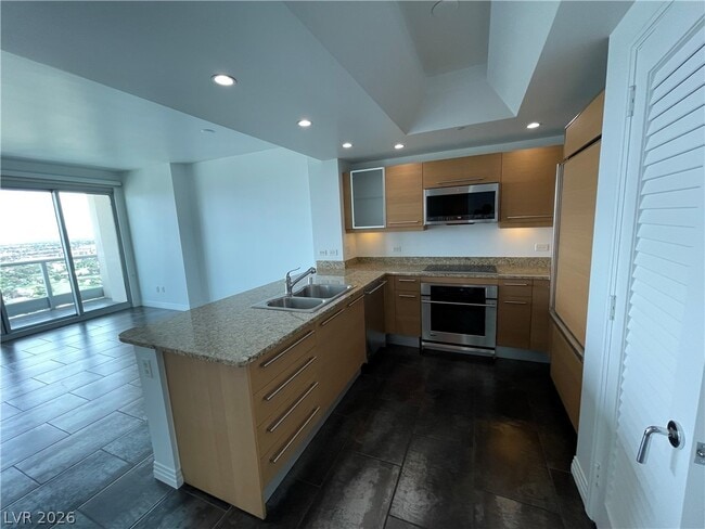 Building Photo - 322 E Karen Ave