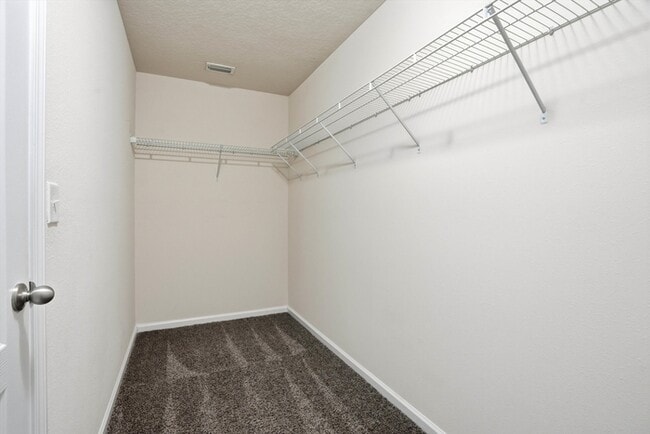 Building Photo - 7862 Meadow Walk Ln