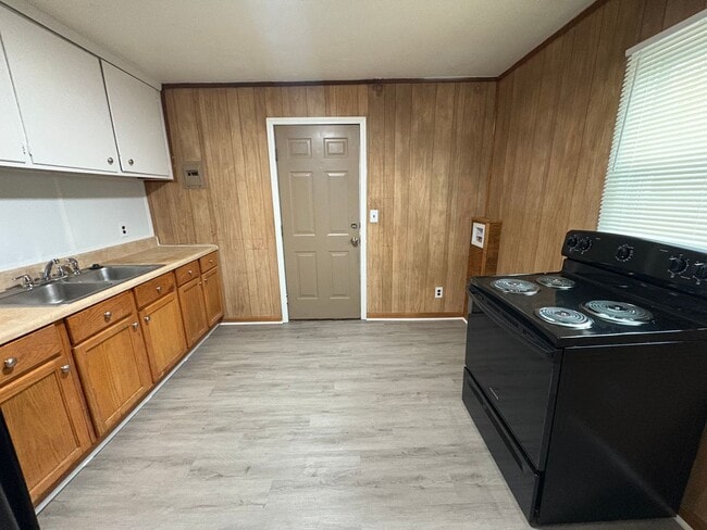 Building Photo - Newly Renovated Home in Rock Hill