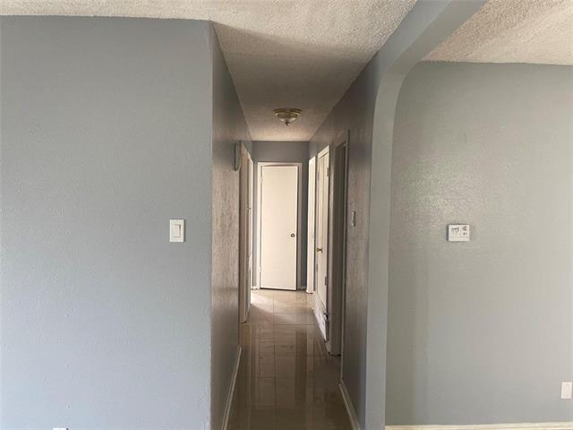 Building Photo - 2517 Chevy Chase Dr