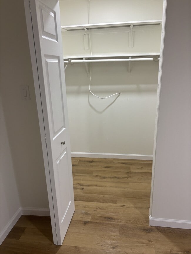 Building Photo - 202 2nd St