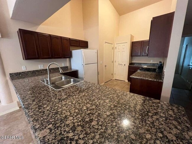 Building Photo - 6700 Hermoso Del Sol Dr