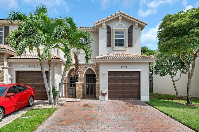 Primary Photo - 9329 SW 221st St