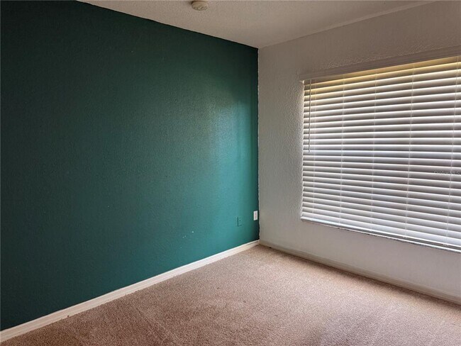 Building Photo - 14 Sunrise Dr