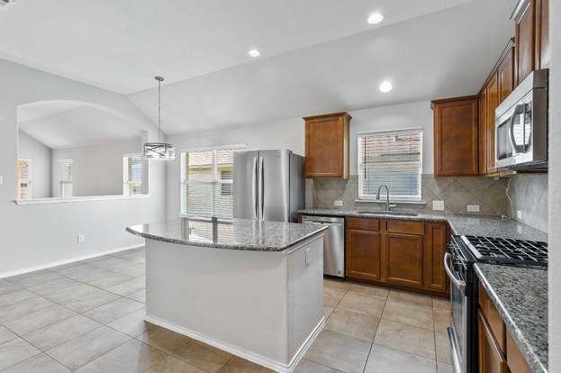 Building Photo - 20725 Mead Bend