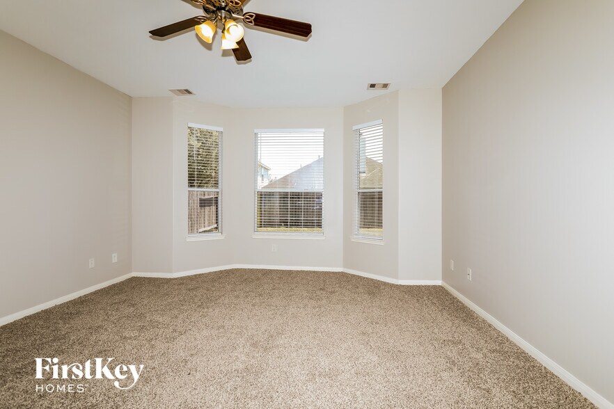 Building Photo - 10047 Arcadian Spgs Ln