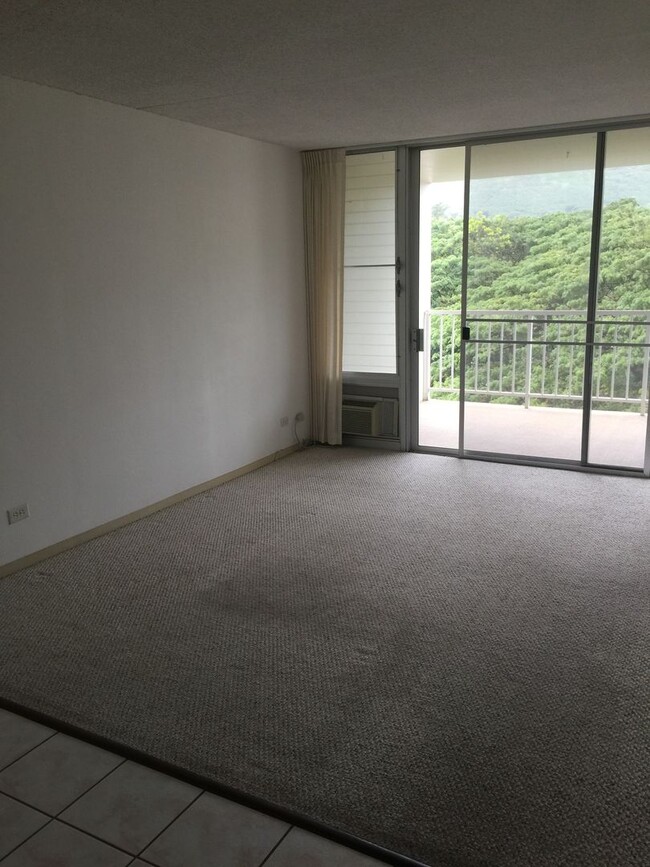 Building Photo - Sakura Condo, 1 bed, 1 bath, covered parking, Nuuanu