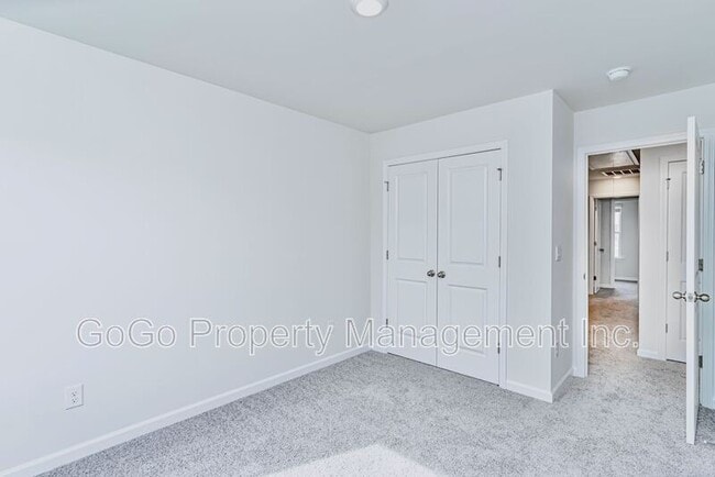Building Photo - 31 Sunriff CT