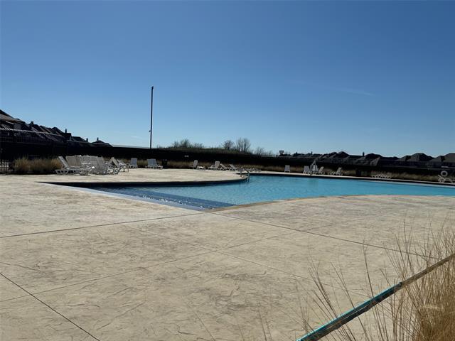 Building Photo - 633 Somerset Dr