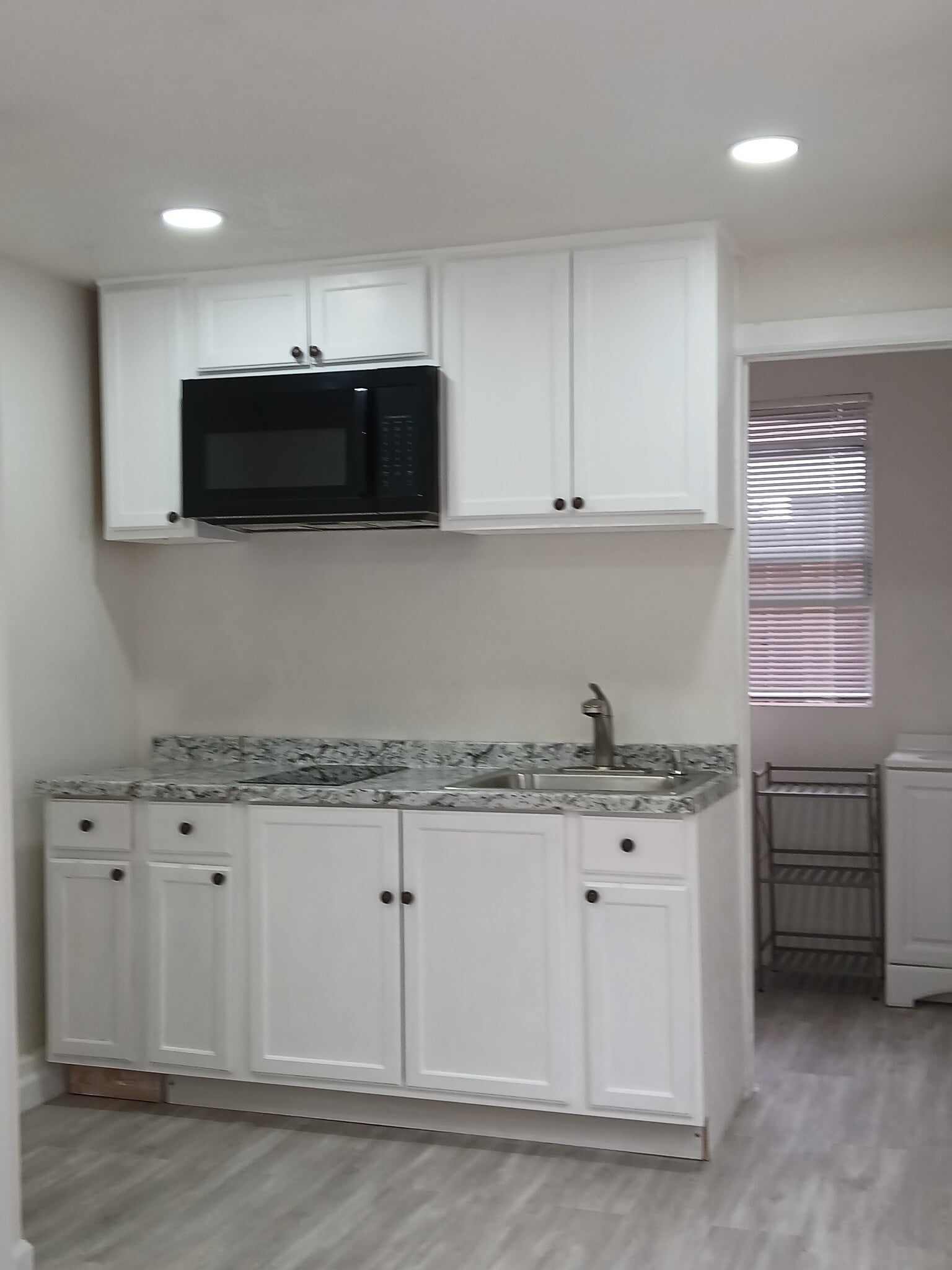 Kitchen - 1184 Wesley Ave