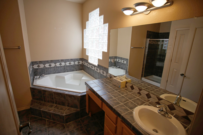 Building Photo - 6223 Goldfield Pl NE