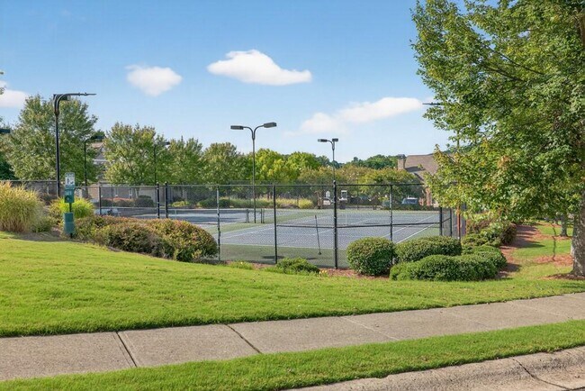 Building Photo - 3277 Castleberry Village Dr