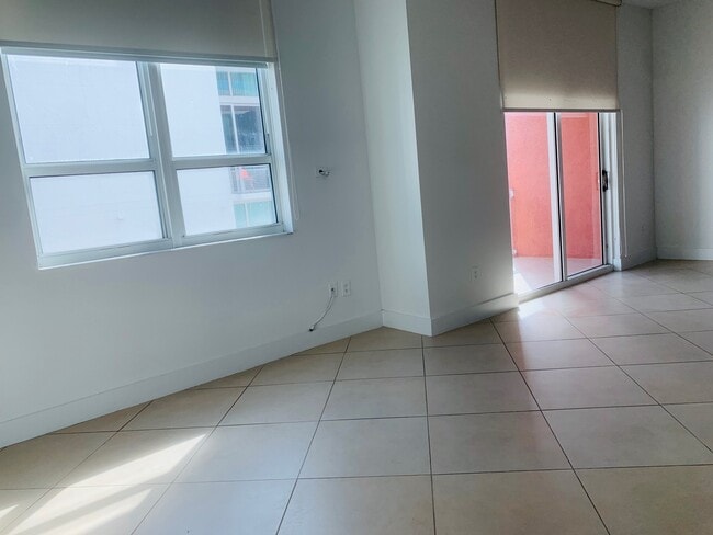 Building Photo - 2275 Biscayne Blvd Blvd