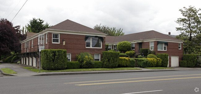 Primary Photo - Ashley Court