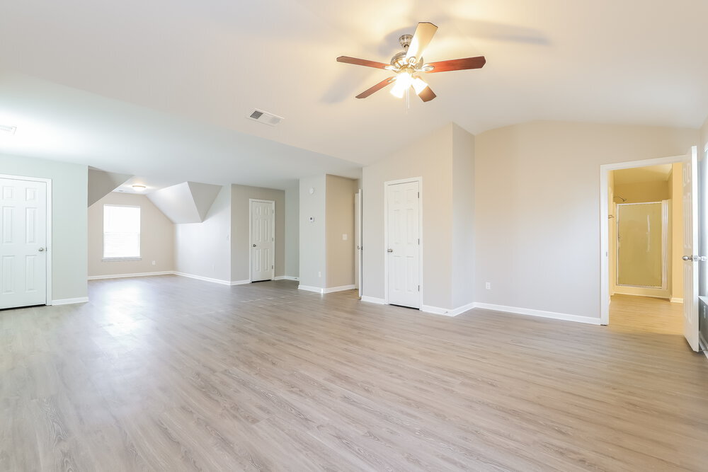Building Photo - 675 Moonlight Way