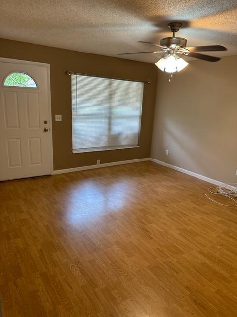 Building Photo - 1105 Santa Cruz Ave