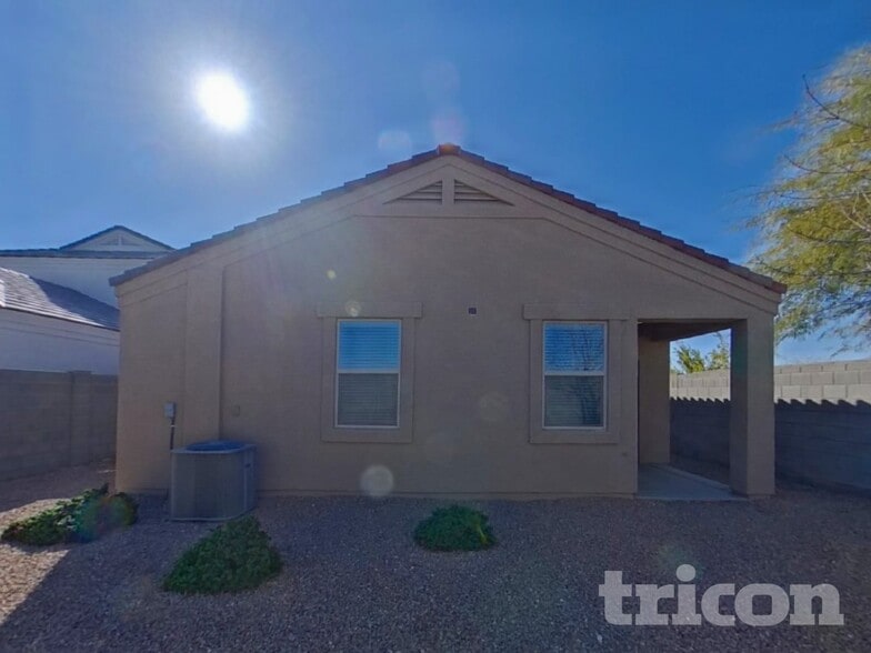 Building Photo - 31074 W Amelia Ave