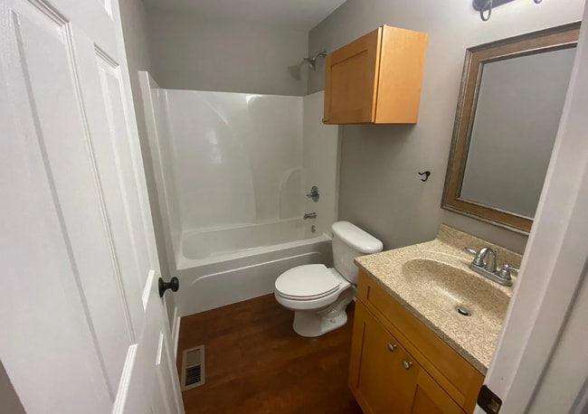 Building Photo - 3 BD/2 BA