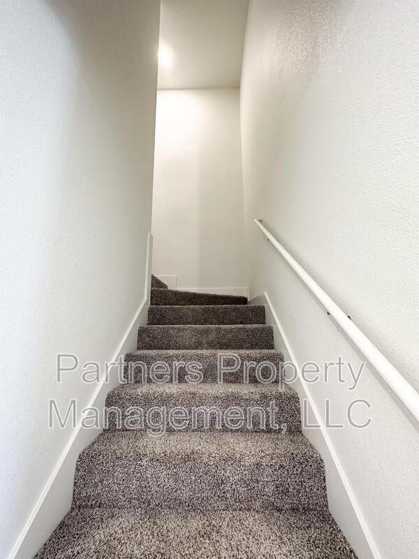 Building Photo - 940 S Amarillo Ave