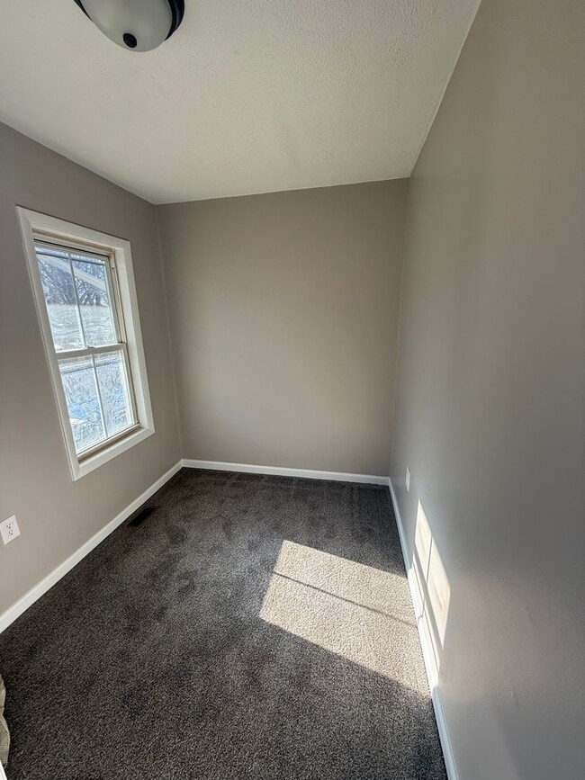 Building Photo - **COMING SOON!** 5 bedroom 2 Full bathroom home in Carlisle PA!