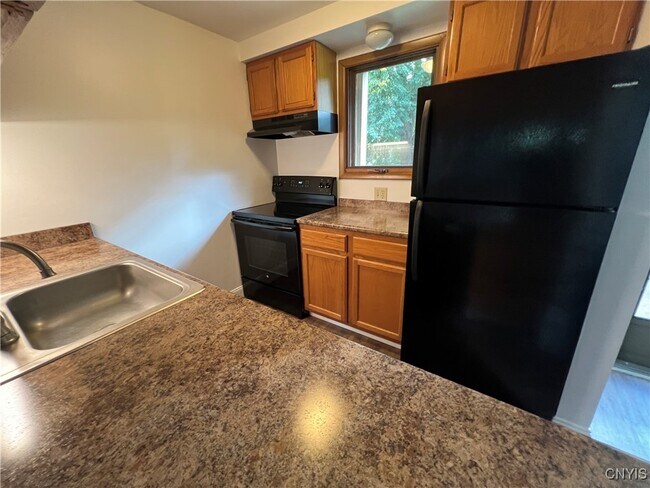 Primary Photo - 29 Hillside Ave