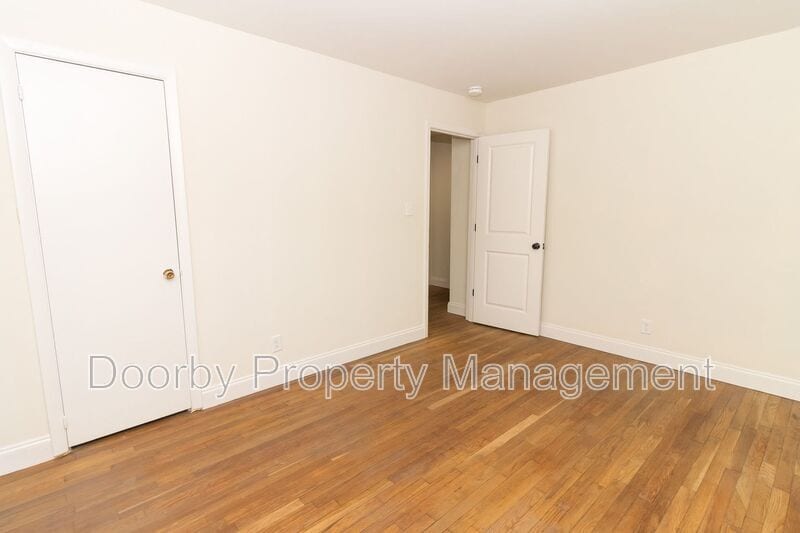 Building Photo - 908 Wheeler Ave