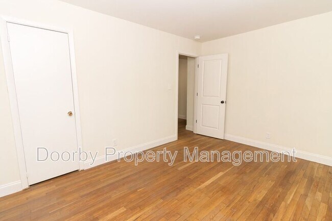 Building Photo - 908 Wheeler Ave