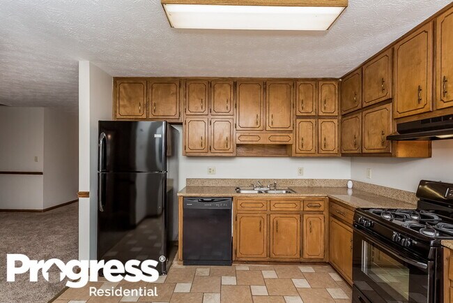 Building Photo - 295 Summertown Dr