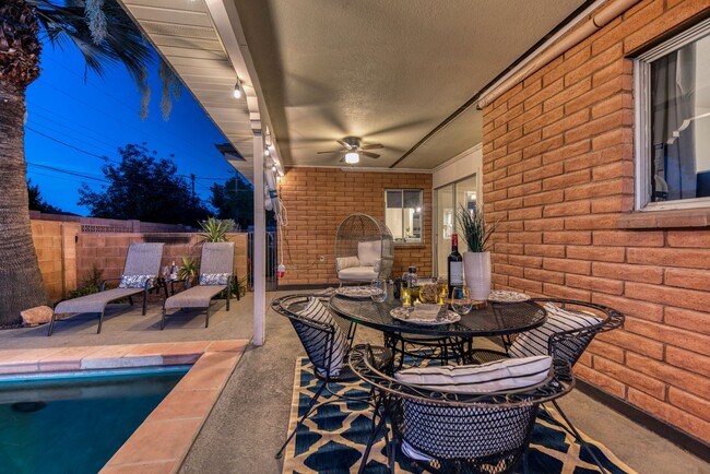 Building Photo - Fully furnished Tempe home with gorgeous b...