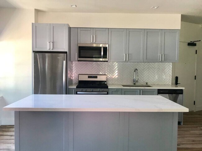 Building Photo - 5359 W Adams Blvd