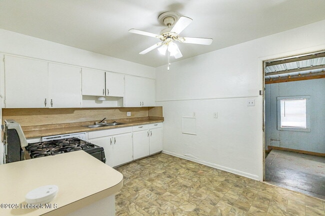 Building Photo - 815 52nd St