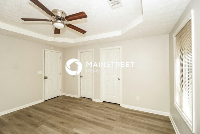 Building Photo - 3 Bedroom Pet-Friendly Home in Stone Mountain, GA with Main Street Renewal